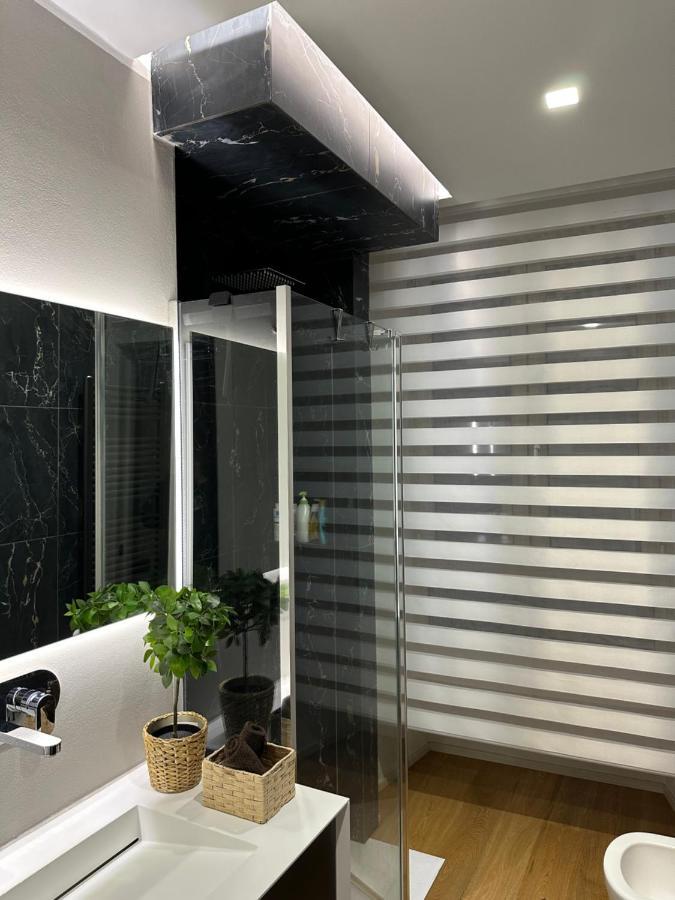 Lr Deluxe Apartments - Fondazione Prada - Metro M3 Milano Eksteriør billede
