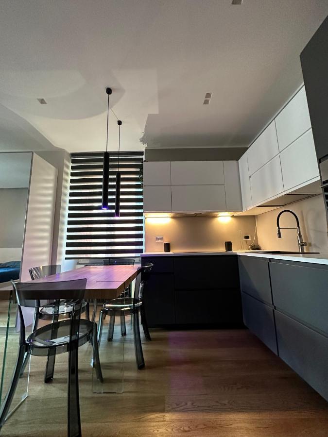 Lr Deluxe Apartments - Fondazione Prada - Metro M3 Milano Eksteriør billede